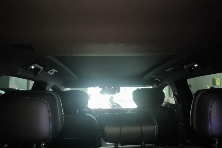 Used  Lanyue 2024 International Version 400T Four-Wheel Drive StarRui 7-Seater
