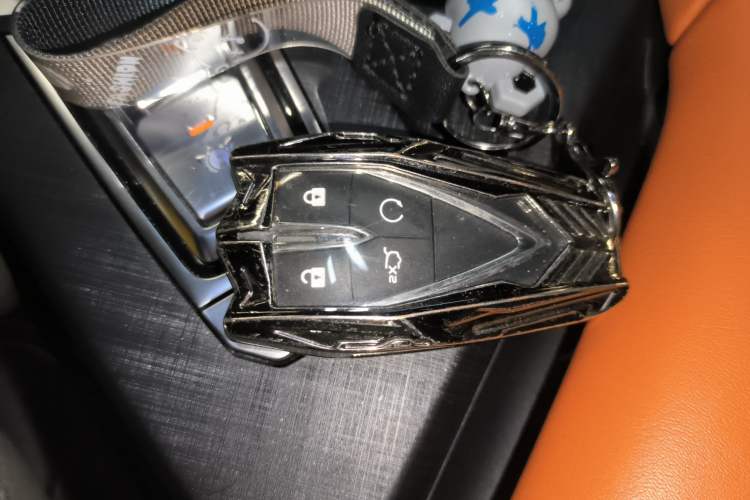 Used Changan UNI-V 2022 1.5T Prestige Version