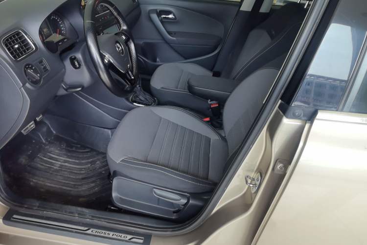 Used Volkswagen Polo 2014 1.6L Cross Polo Automatic