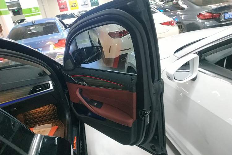 Used BMW 5 Series 2023 530Li Leading Edition Luxury Package
