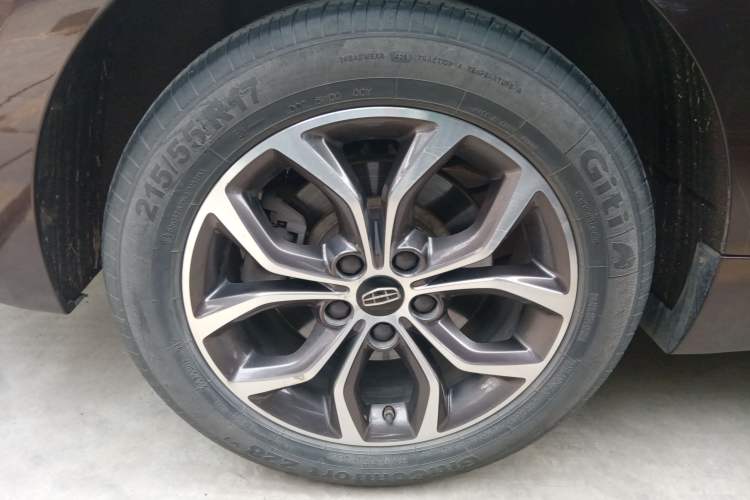 Used Geely Auto Emgrand GT 2017 2.4L Zunya Model
