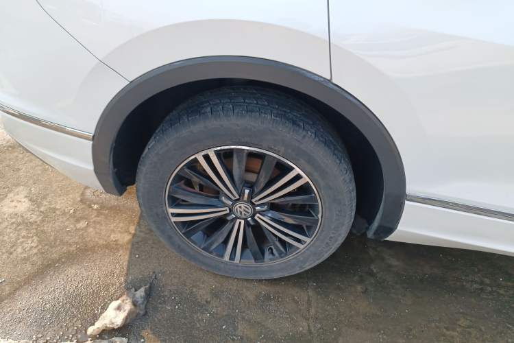 Used Volkswagen Tiguan L 2017 380TSI Automatic All-Wheel-Drive Luxury Edition
