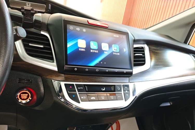 Used Honda Jade 2017 1.8L automatic Comfort version 5 seats
