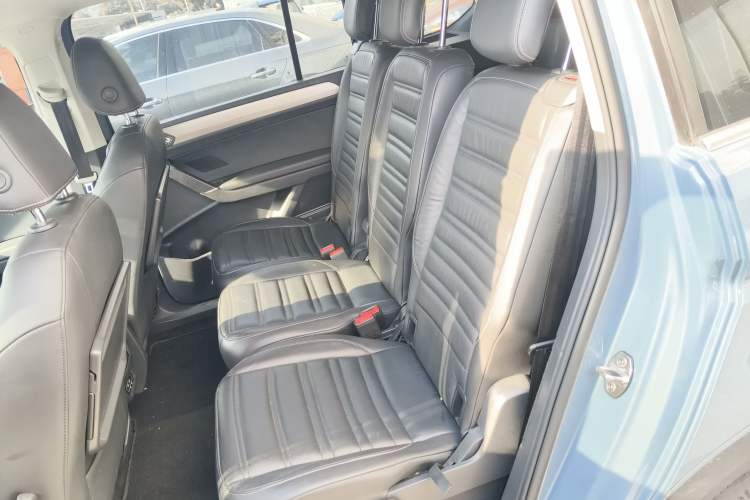 Used Volkswagen Touran 2018 Volkswagen Touran L 280TSI DSG Boundary Edition 7 Seats China VI Standard