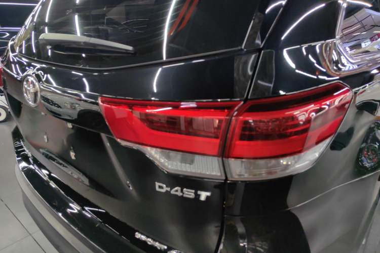 Used Toyota Highlander 2018 2.0T Four-Wheel Drive Luxury Edition 7 Seats China V Emission Standard
