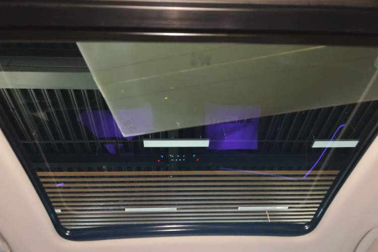 Used Hongqi HS5 2022 Facelifted Version 2.0T Smart Connect Flagship All-Wheel-Drive Edition