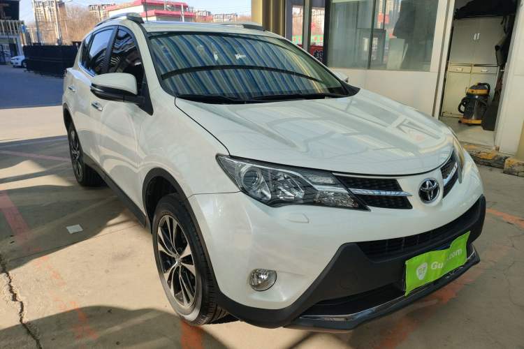 Used Toyota RAV4 2015 2.5L Automatic 4x4 Prestige Edition
