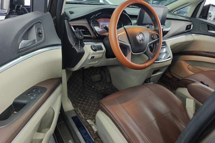 Used Buick GL8 2020 Land Cruiser Executive Class 652T Comfort Model
