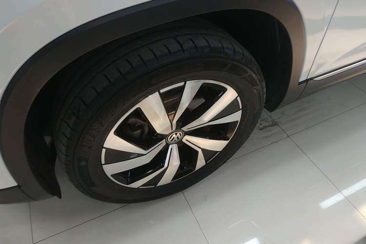 Used Volkswagen Tayron 2021 330TSI Two-Wheel Drive Luxury Smart Connectivity Version