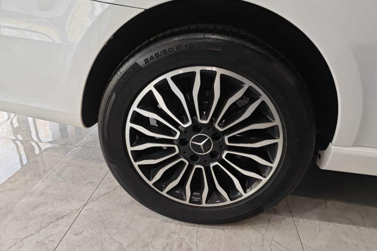 Used Mercedes-Benz V-Class 2017 V 260 L Prestige Extended Edition
