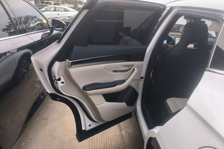 Used BYD Song PLUS New Energy 2023 Champion Edition EV 520KM Prestige Model
