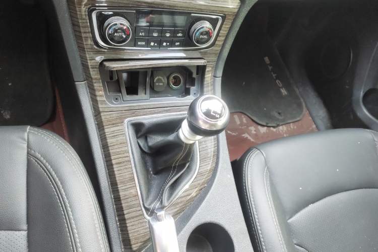 Used Zotye T600 2016 1.5T Manual Luxury Edition