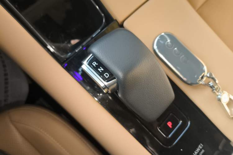 Used Hima AITO M5 2022 Extended-Range Four-Wheel Drive Performance Version
