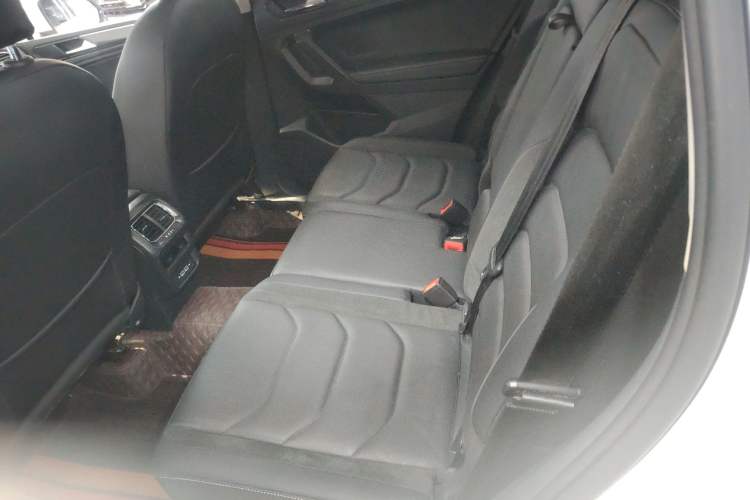 Used Volkswagen Tiguan L 2019 Revised 330TSI Automatic Two-Wheel Drive Smart & Luxury Edition China VI Standard
