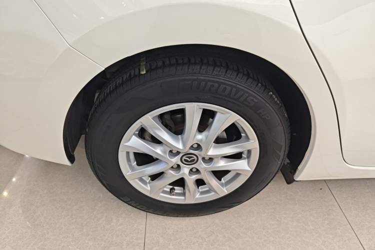 Used Mazda Mazda 3 Axela 2016 Sedan 1.5L Automatic Comfort Model
