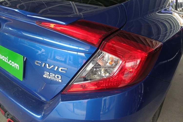 Used Honda Civic 2016 220TURBO CVT Luxury Edition
