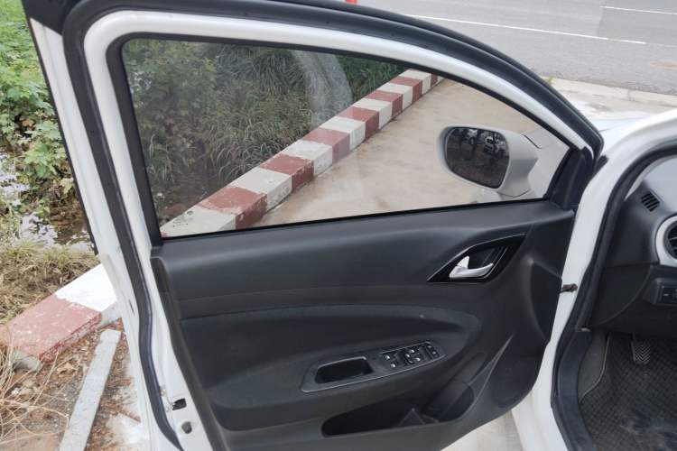 Used Brilliance H230 2012 1.5L Manual Elite Edition
