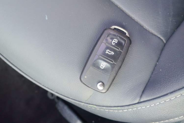 Used Volkswagen Gran Lavida 2015 1.6L Manual Comfort Edition