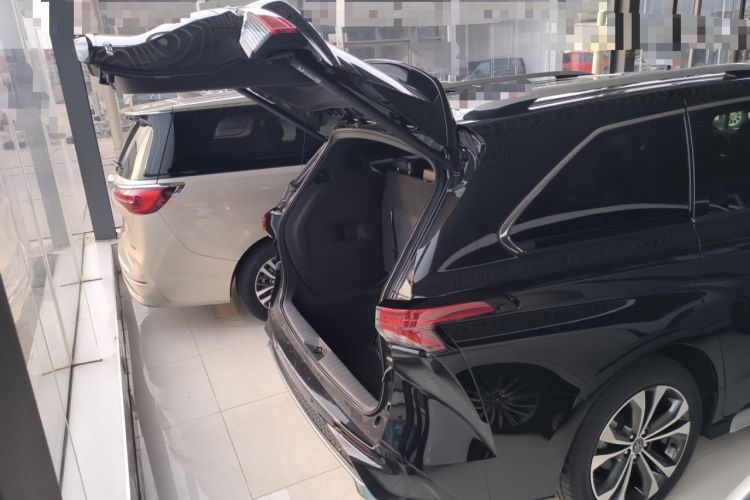 Used Toyota Granvia 2024 2.5L Hybrid Prestige PLUS Edition
