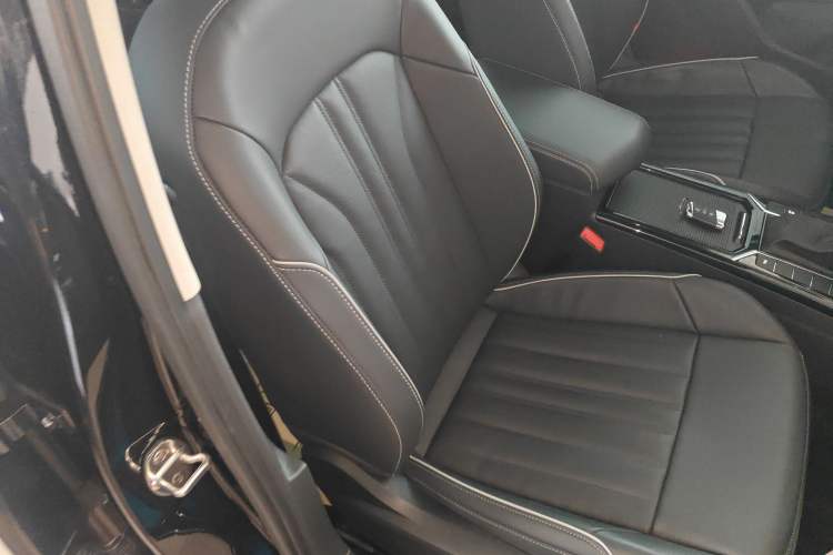 Used Volkswagen Passat 2023 330TSI Elite Edition
