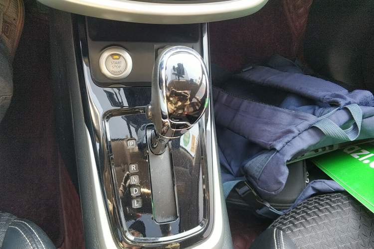 Used Nissan Tiida 2019 1.6L CVT Smart Drive Version China VI Standard
