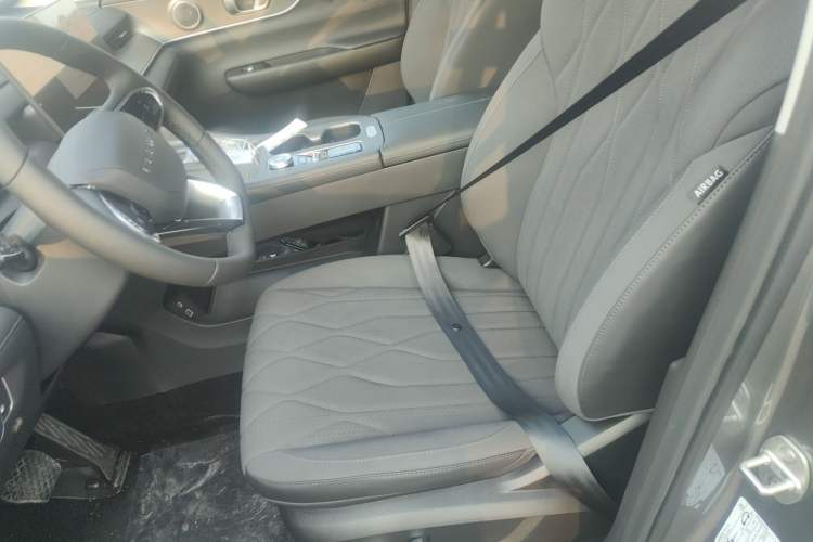 Used Chery Fengyun T8 2025 1.5T 130 km Luxury 7-Seater
