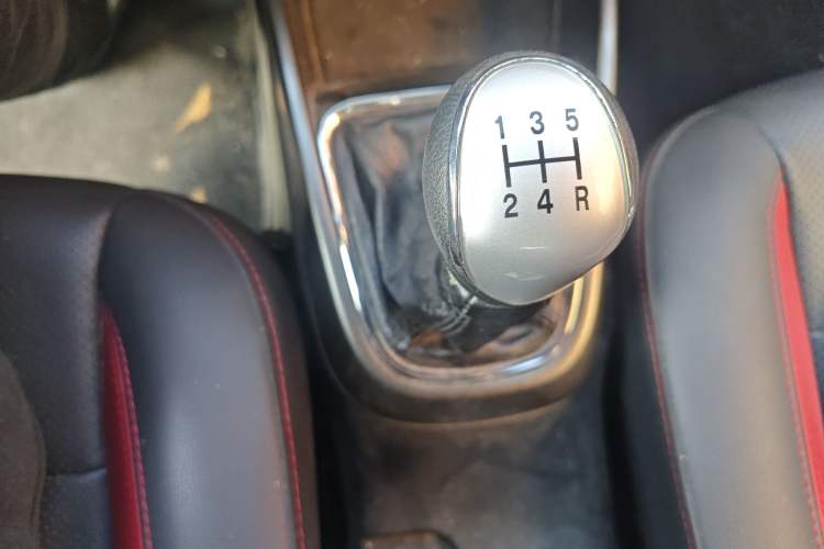 Used Changan CS15 2016 1.5L Manual Comfort Version
