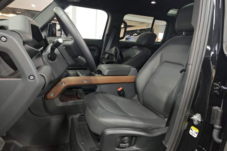 Used Land Rover Defender 2024 110 3.0T P400 X-DYNAMIC HSE
