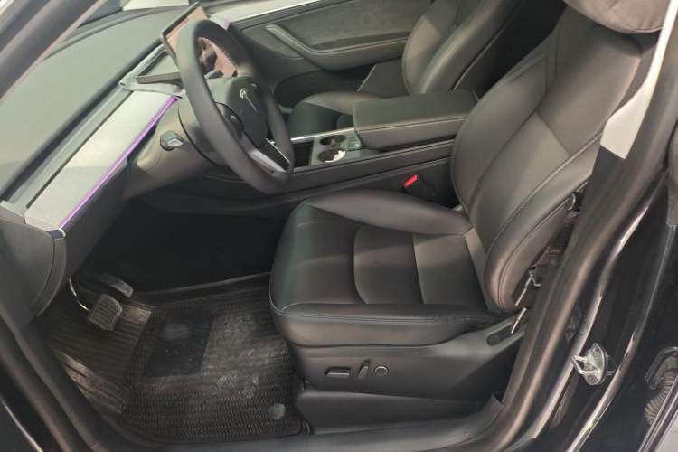 Used Tesla Model Y 2024 Long-Range All-Wheel-Drive Version