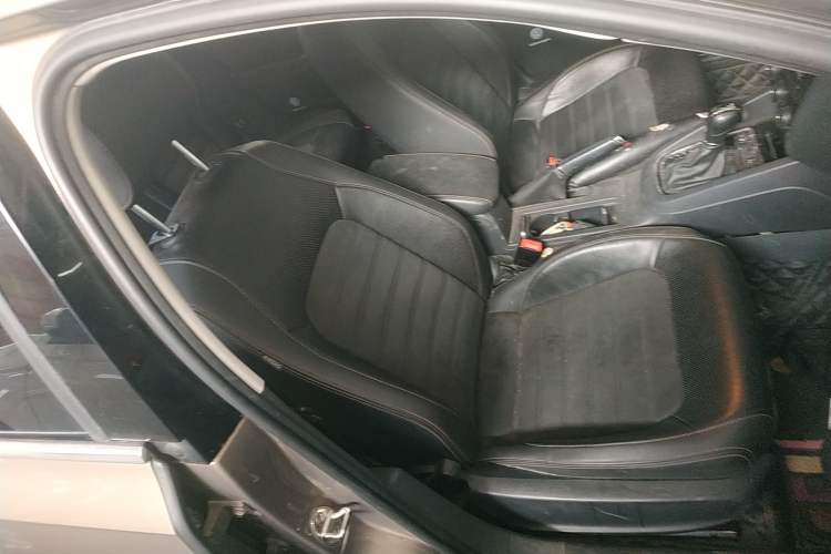 Used Volkswagen Sagitar 2016 230TSI 25th Anniversary Edition
