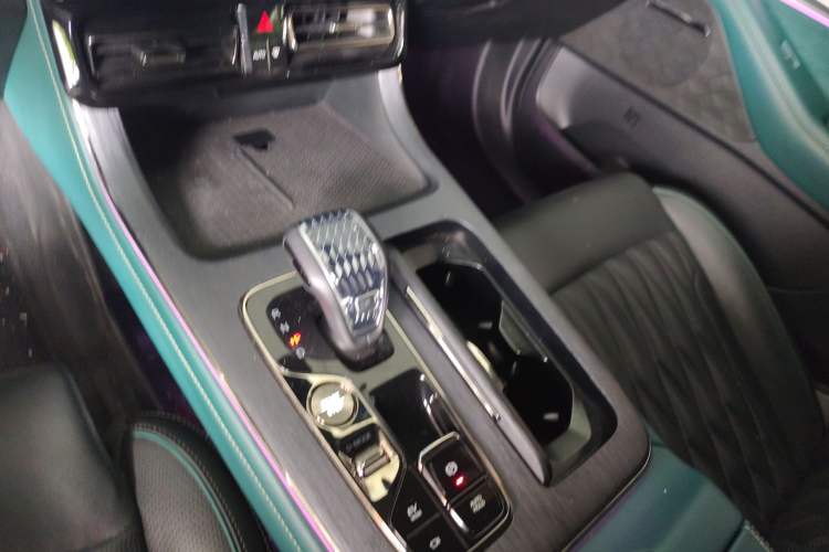 Used GAC Trumpchi GS8 2022 Double-Energy Series 2.0TM Two-Wheel Drive Prestige Edition (6 Seats)
