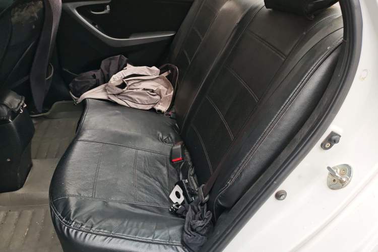 Used Hyundai Elantra (5th Generation / Langdong) 2015 1.6L Manual Leading Model
