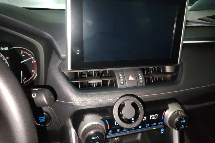 Used Toyota RAV4 2022 2.0L CVT Two-Wheel Drive Fashion Edition
