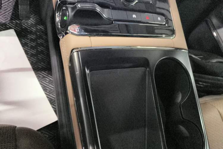 Used Nio ES8 2020 415 km Range 6-Seater Version
