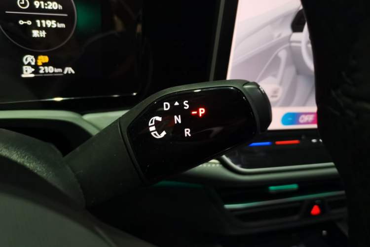 Used Volkswagen Magotan 2024 380TSI DSG Prestige Edition DaMai Package
