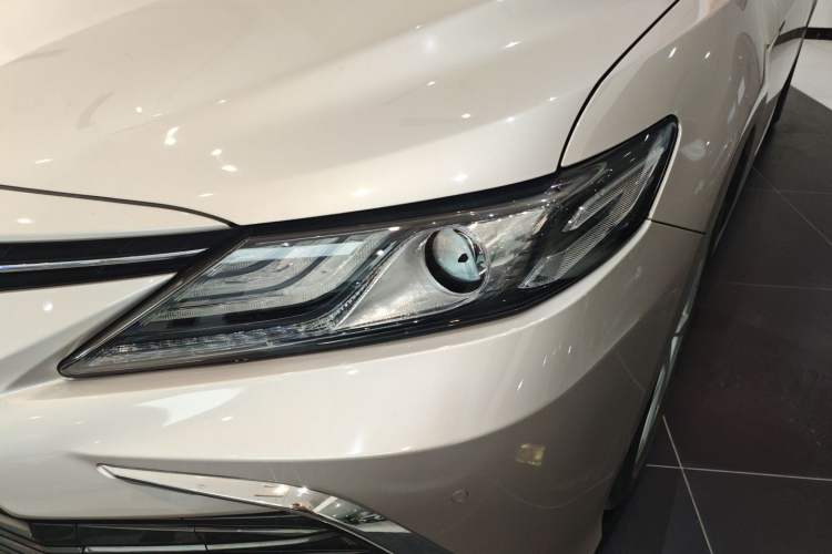 Used Toyota Camry 2021 2.0G Luxury Edition
