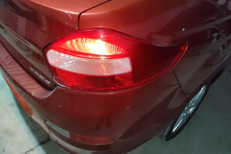 Used Cowin C3 2015 1.5L Manual Gold Diamond Edition
