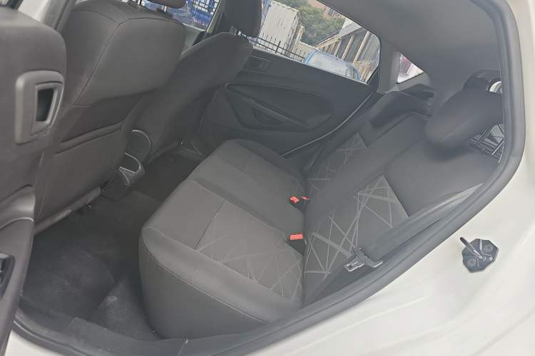 Used Ford Fiesta 2013 Hatchback 1.5L Manual Fashion Edition