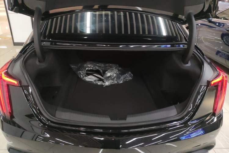 Used Cadillac CT5 2024 28T Luxury Version