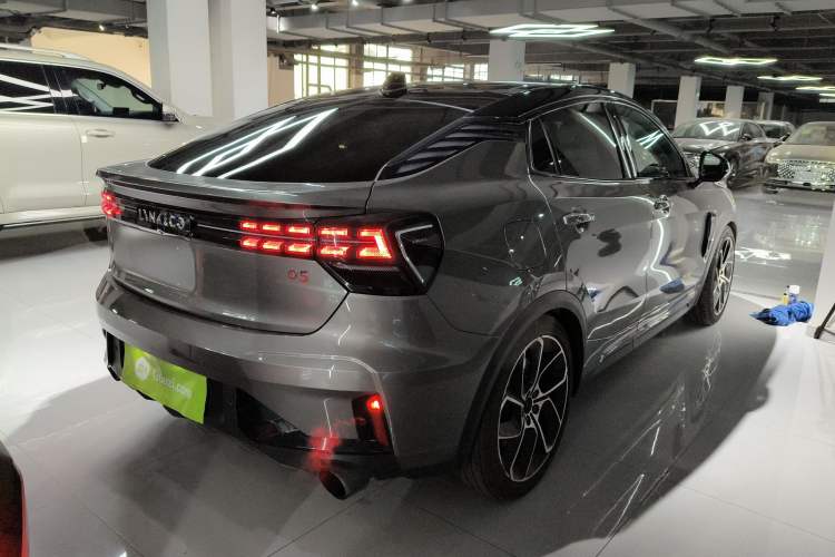 Used Lynk & Co 05 2020 2.0TD Two-Wheel Drive Shine Halo
