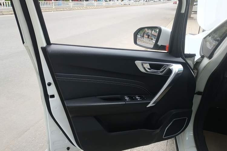 Used Geely Auto Vision X3 2017 1.5L Manual Elite Model
