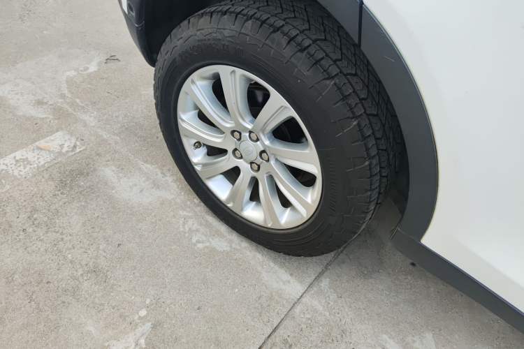 Used Land Rover Discovery Sport 2019 240 PS SE Version China VI Standard
