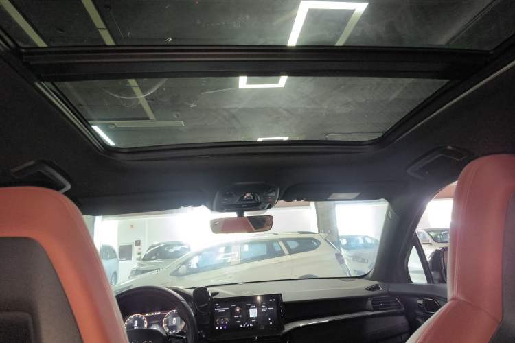 Used Lynk & Co 06 2020 1.5T JinPro model
