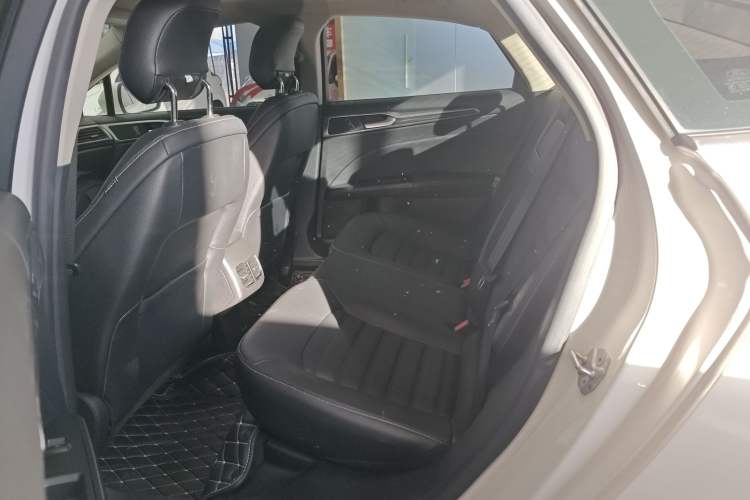 Used Ford Mondeo 2018 EcoBoost 180 Smart Control Fashion Model China VI Standard
