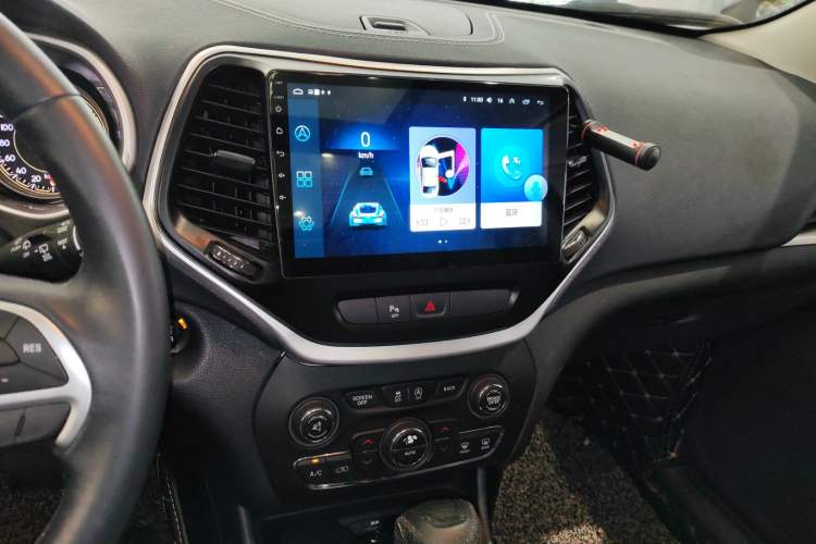 Used  Cherokee 2016 2.4L Leading Edition
