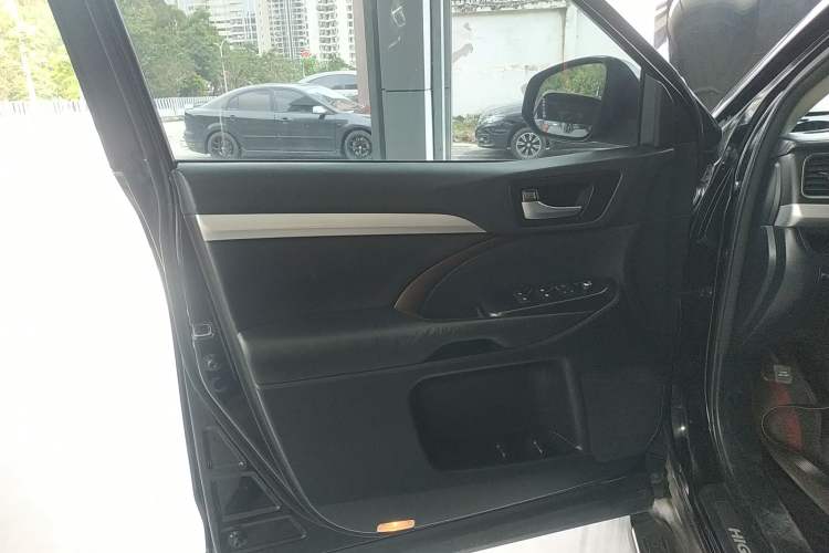 Used Toyota Highlander 2015 2.0T Four-Wheel Drive Luxury Edition 7-Seater
