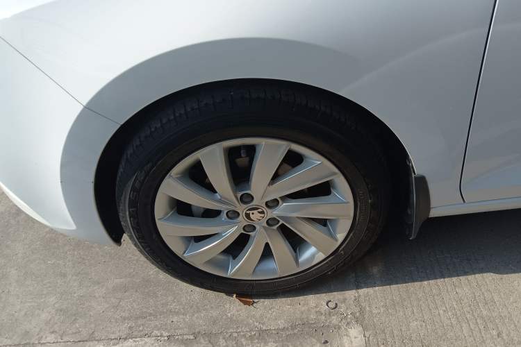 Used Skoda Rapid 2019 1.5L Automatic Comfort Edition China VI Standard