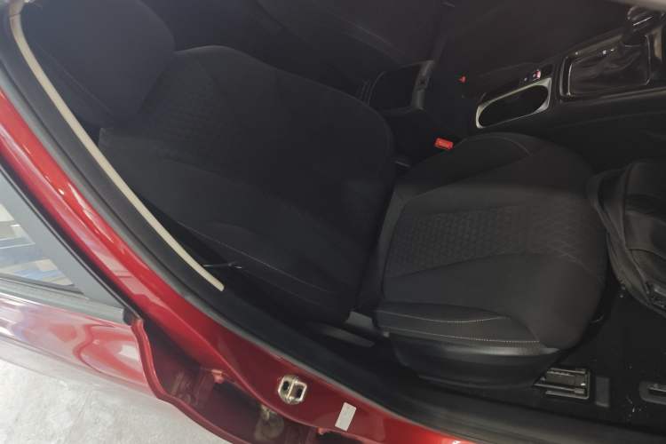 Used Roewe i5 2020 1.5L Automatic 4G Connected Linghao Edition
