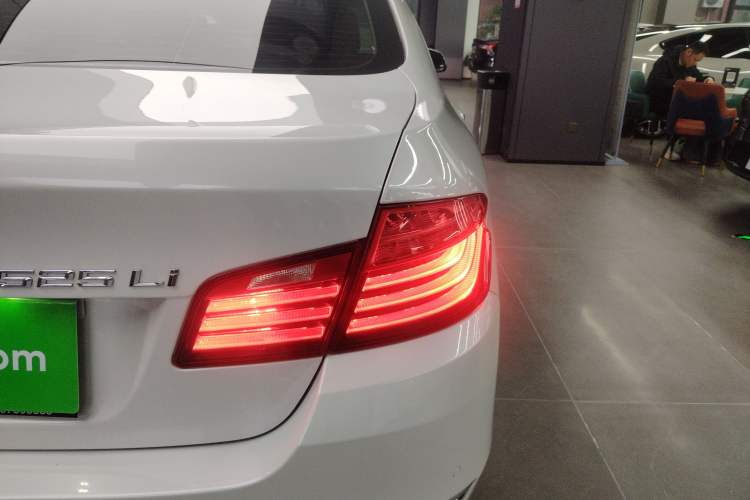 Used BMW 5 Series 2014 525Li Luxury Design Package
