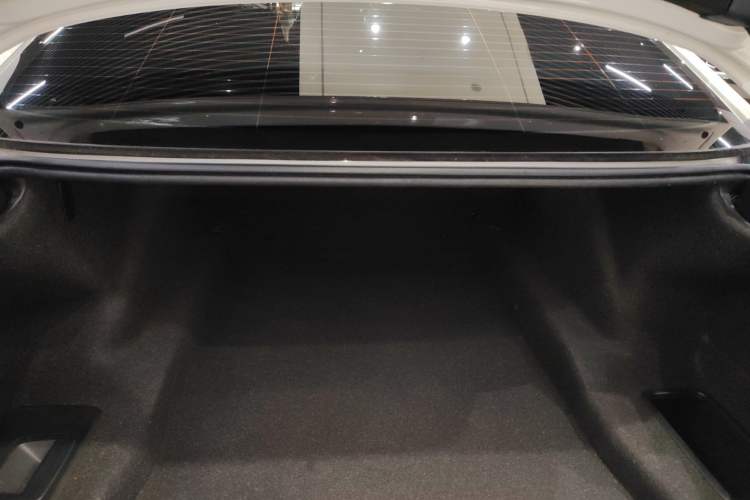 Used BMW 5 Series 2019 Facelifted 525Li Luxury Package
